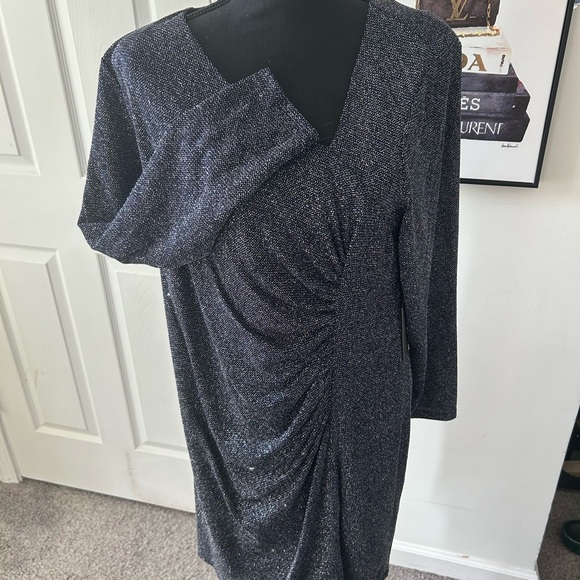 Elegant Navy Vince Camuto size 16 dress NWT - Picture 1 of 3